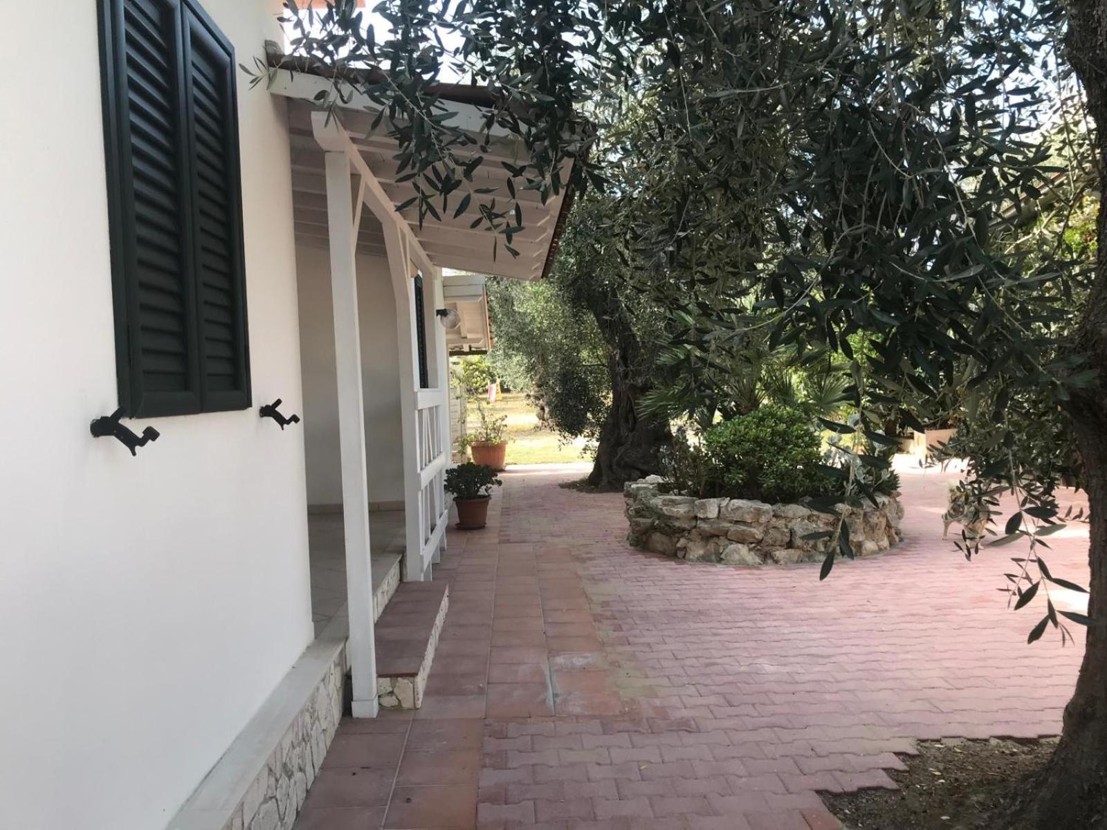 Villa Monica Appartamenti Вьесте Экстерьер фото
